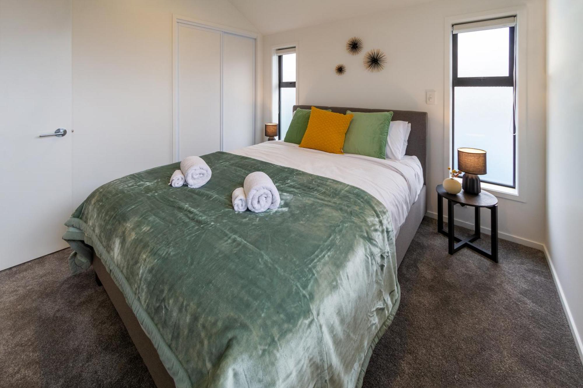 Serene Living 2 Bed With Carpark Christchurch Esterno foto