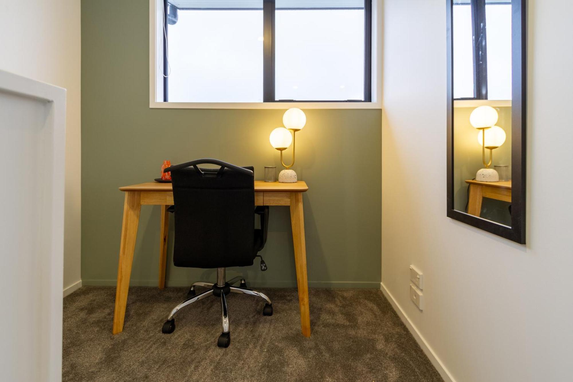 Serene Living 2 Bed With Carpark Christchurch Esterno foto