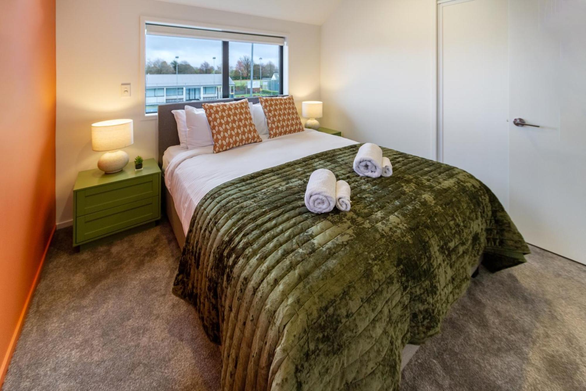 Serene Living 2 Bed With Carpark Christchurch Esterno foto