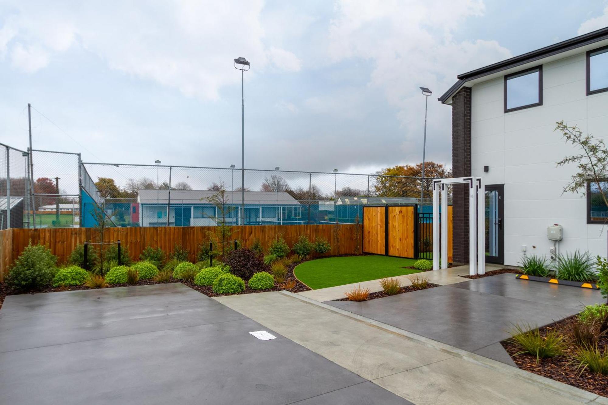 Serene Living 2 Bed With Carpark Christchurch Esterno foto